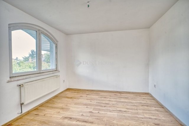Eladó családi ház, Budapesten, XVIII. kerületben 270 M Ft
