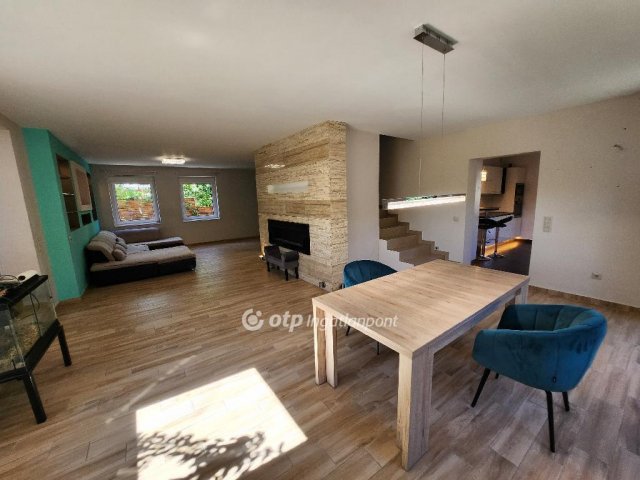 Eladó családi ház, Érden 285 M Ft, 7 szobás