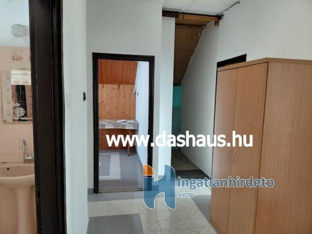 Eladó családi ház, Keszthelyen 130 M Ft, 4+3 szobás