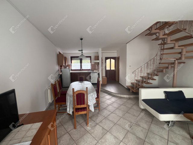 Kiadó ikerház, albérlet, Hegykőn 250 E Ft / hó, 3 szobás