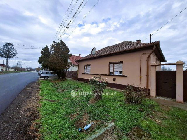Eladó családi ház, Körösszegapátin 16.7 M Ft, 4 szobás
