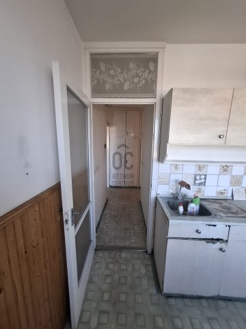 Eladó panellakás, Debrecenben 60 M Ft, 3 szobás