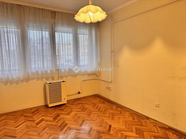 Eladó téglalakás, Zalaegerszegen 39.9 M Ft, 2 szobás