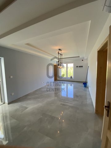 Kiadó téglalakás, albérlet, Cegléden 260 E Ft / hó, 2 szobás