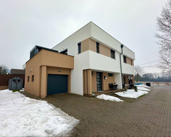 Eladó sorház, Kazincbarcikán 89 M Ft, 1+3 szobás