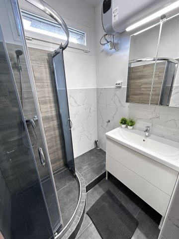 Eladó panellakás, Pécsett, Veress Endre utcában 52.9 M Ft