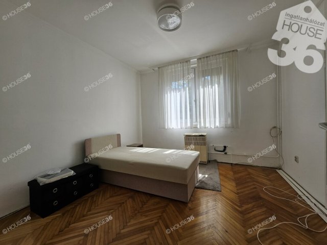 Eladó téglalakás, Kecskeméten 39.9 M Ft, 2 szobás