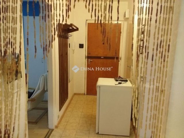 Eladó panellakás, Budapesten, III. kerületben 65.9 M Ft, 2 szobás