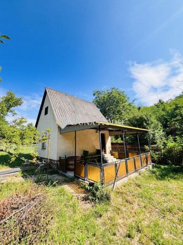 Eladó nyaraló, Pécsett, Pacca dűlőn 7.9 M Ft, 1 szobás