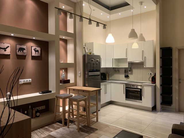 Eladó téglalakás, Budapesten, VI. kerületben 74 M Ft, 3 szobás