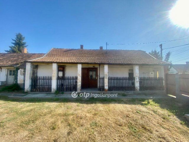 Eladó családi ház, Jászfelsőszentgyörgyön 10.99 M Ft