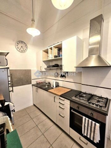 Eladó téglalakás, Budapesten, VIII. kerületben 69 M Ft, 2 szobás