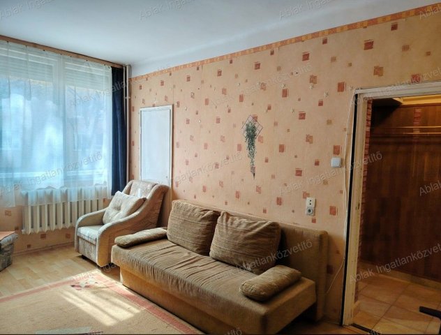 Eladó téglalakás, Kecskeméten 29.9 M Ft, 1 szobás