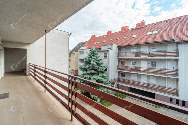 Eladó téglalakás, Budapesten, XV. kerületben 63.9 M Ft, 2 szobás