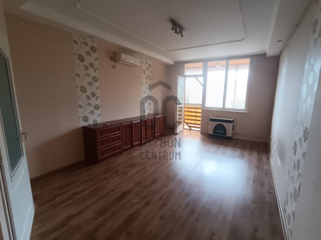 Eladó panellakás, Kalocsán 25.7 M Ft, 2 szobás