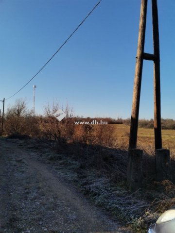 Eladó ipari ingatlan, Várpalotán 25 M Ft / költözzbe.hu