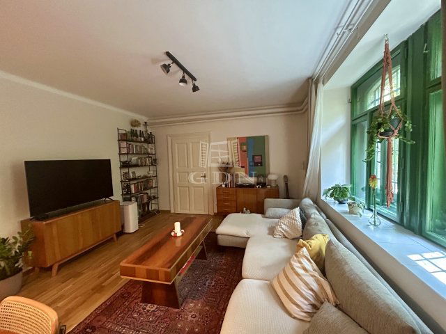 Eladó téglalakás, Budapesten, VI. kerületben 65 M Ft, 2 szobás