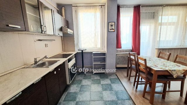 Eladó téglalakás, Székesfehérvárott 47 M Ft, 1+1 szobás
