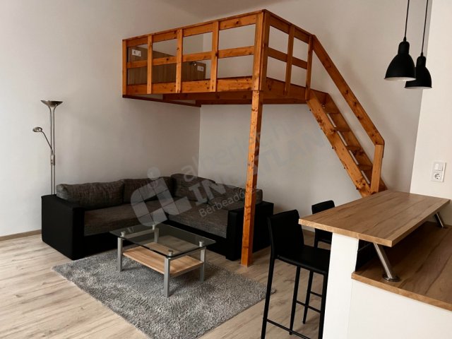 Kiadó téglalakás, albérlet, VII. kerületben, Jósika utcában