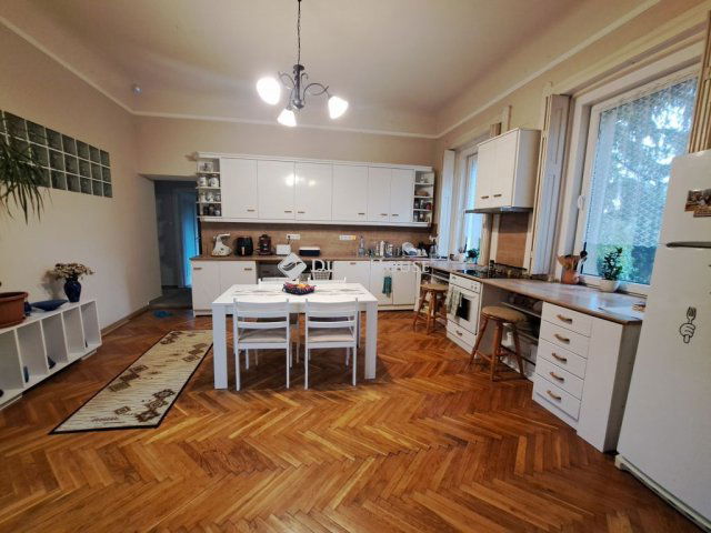 Eladó családi ház, Sülysápon 145 M Ft, 7 szobás
