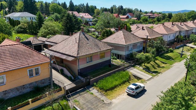 Eladó családi ház, Bánkon 45.99 M Ft, 4 szobás