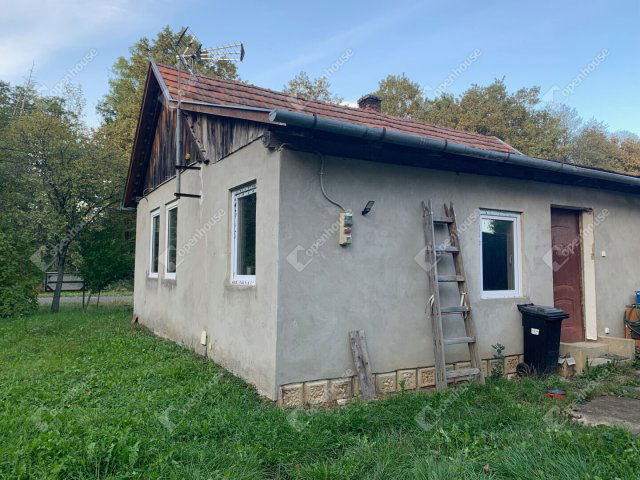 Eladó családi ház, Kercaszomoron 18 M Ft, 2 szobás
