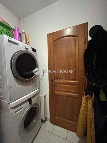 Eladó családi ház, Vecsésen 144.9 M Ft, 4 szobás