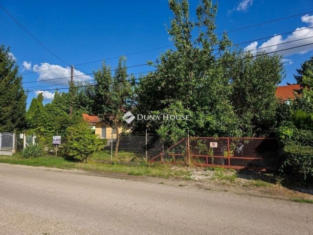 Eladó ikerház, Velencén 89 M Ft, 4 szobás / költözzbe.hu