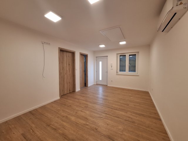 Kiadó családi ház, albérlet, Szentendrén 180 E Ft / hó