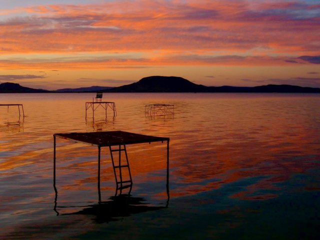 Eladó családi ház, Balatonfenyvesen, Fenyvesi utcában 199.8 M Ft