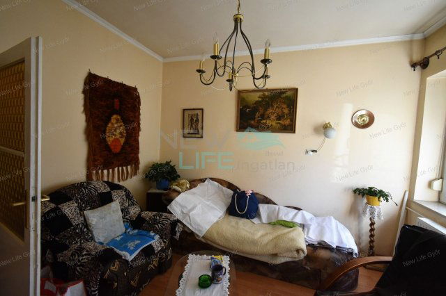 Eladó családi ház, Győrött 75 M Ft, 3 szobás
