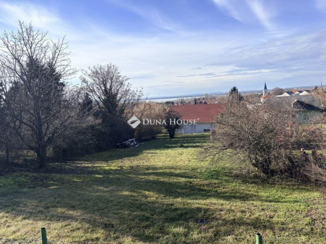 Eladó nyaraló, Gyenesdiáson 99.9 M Ft, 1 szobás