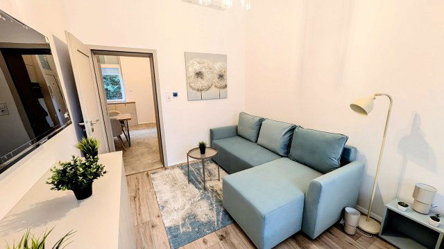 Kiadó téglalakás, albérlet, Szegeden, Béke utcában, 1 szobás