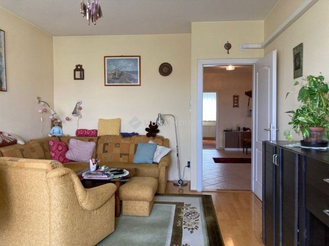 Eladó téglalakás, Budapesten, XIV. kerületben 110 M Ft, 3 szobás