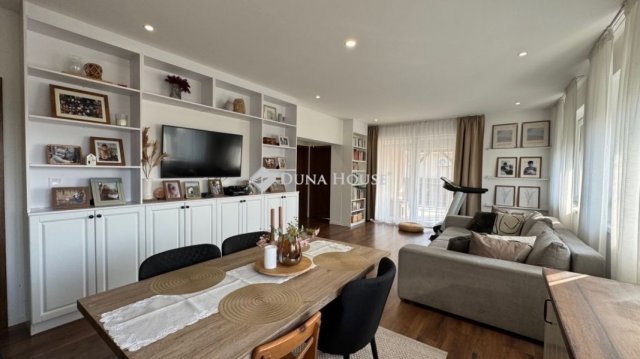 Eladó családi ház, Mikepércsen 89.5 M Ft, 4 szobás