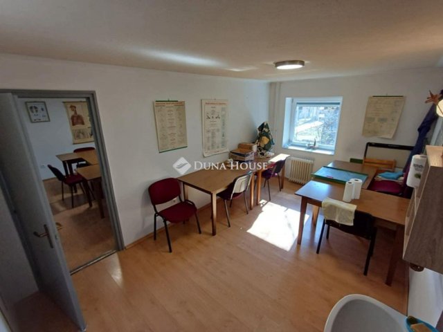 Eladó téglalakás, Pécsett, József Attila utcában 46.5 M Ft