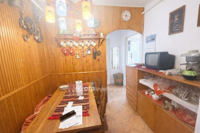 Eladó panellakás, Budapesten, III. kerületben 69.5 M Ft