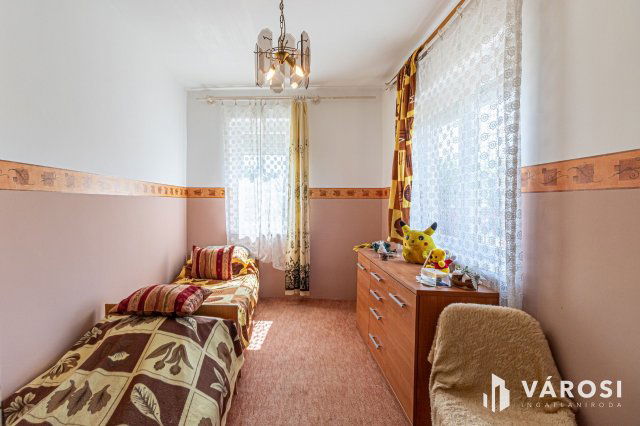 Eladó családi ház, Forráskúton 43 M Ft, 3 szobás
