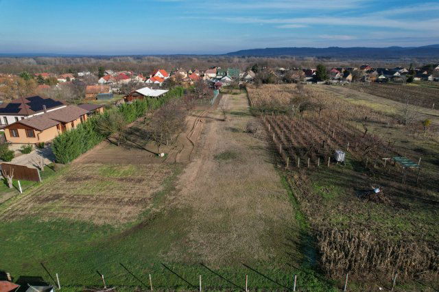 Eladó telek, Naszályon 9 M Ft / költözzbe.hu