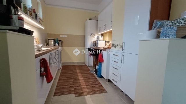 Eladó családi ház, Kecskeméten 139.9 M Ft, 7 szobás