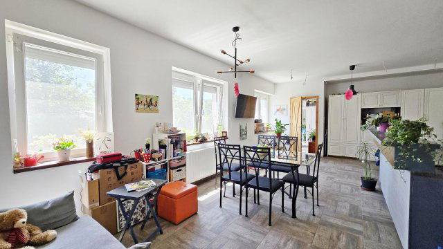 Eladó családi ház, Csömörön 159.9 M Ft, 4+1 szobás