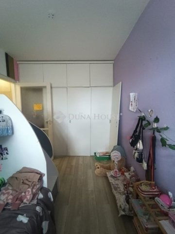 Eladó panellakás, Budapesten, XV. kerületben 72 M Ft, 2+2 szobás