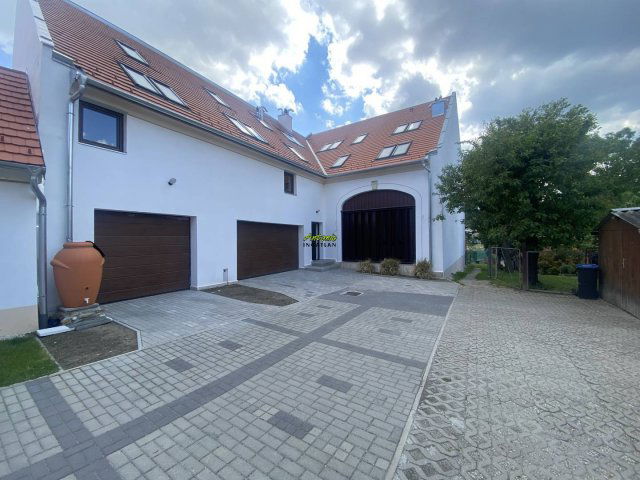 Eladó téglalakás, Sopronban 89.5 M Ft, 4 szobás