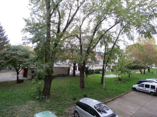 Kiadó panellakás, albérlet, Győrött 180 E Ft / hó, 3 szobás