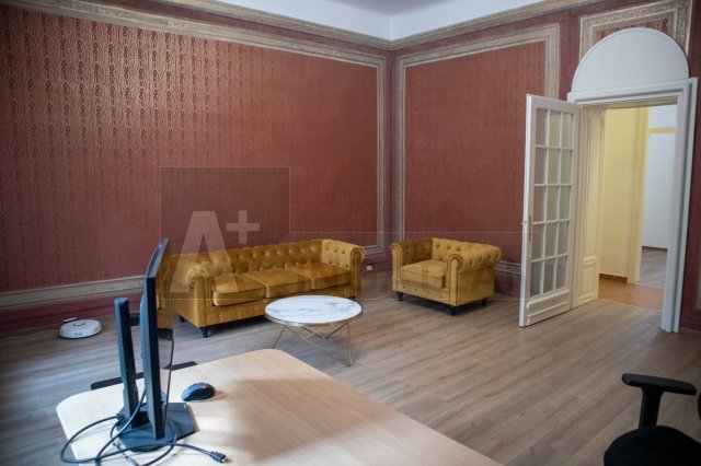 Kiadó téglalakás, albérlet, Szegeden 290 E Ft / hó, 3 szobás