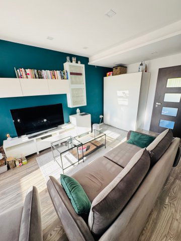 Eladó panellakás, Vácon 62.9 M Ft, 2 szobás