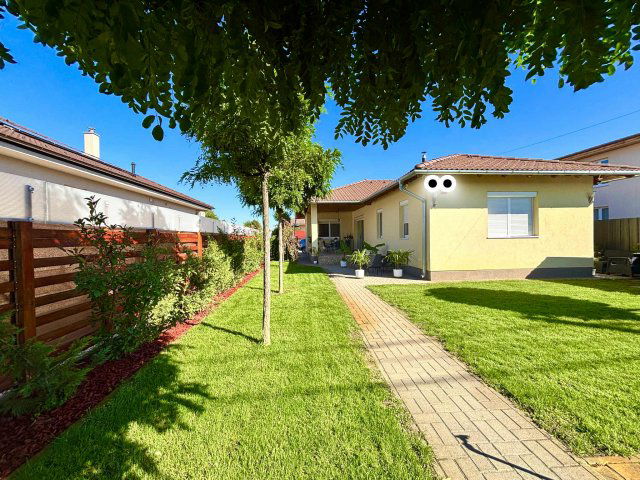 Eladó családi ház, Ballószögön 89.5 M Ft, 4 szobás