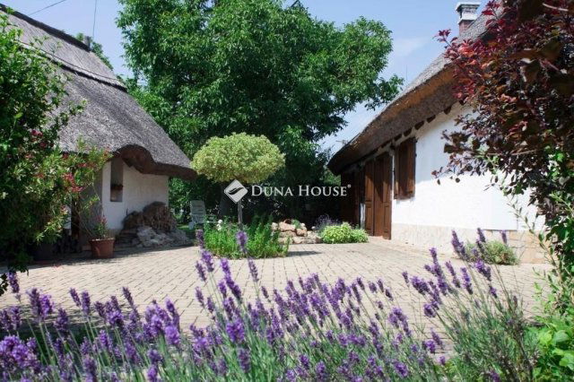 Eladó családi ház, Gyenesdiáson 93.75 M Ft, 4 szobás