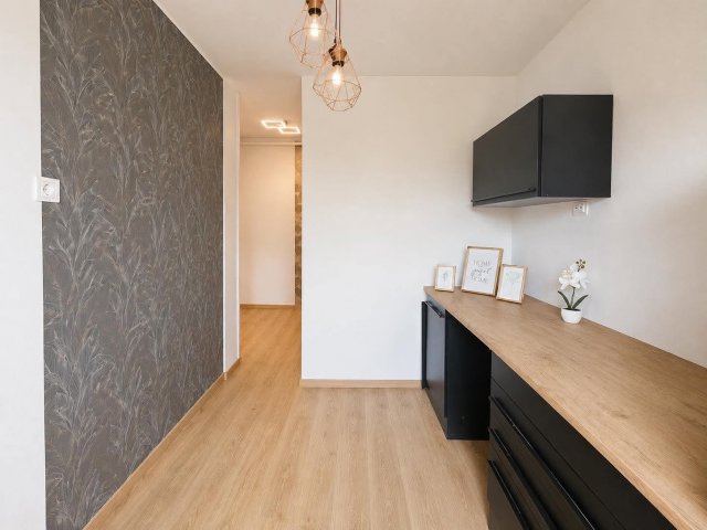 Eladó téglalakás, Komlón, Cserma utcában 29.9 M Ft, 2+1 szobás