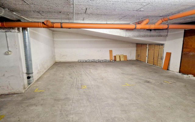 Eladó garázs, Budapesten, XV. kerületben 5.2 M Ft